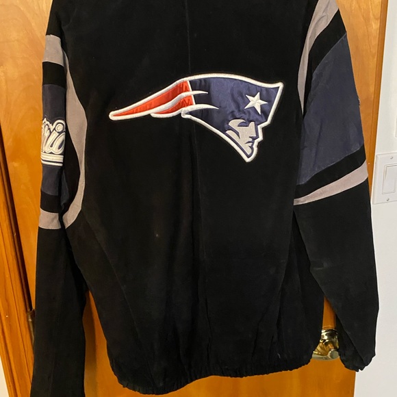 NFL Patriots Black Jacket - Picture 5 of 6